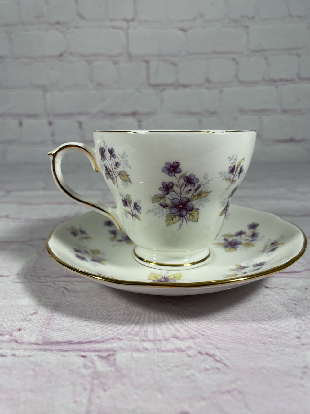 Vintage Duchess Woodside 350 Purple Floral Bone China Teacup and Saucer Set - Picture 3 of 11